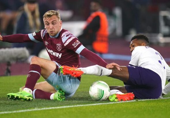 ผ่านรอบน็อคเอาท์