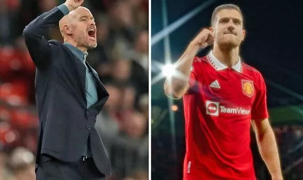 แบ็คขวาสองคน